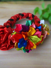 Load image into Gallery viewer, Set of Braided Headband/Floral Attachment - Multi-Color Flowers / Trenza Istmeña Con Guia