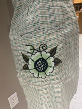 Load image into Gallery viewer, Beatiful Artisanal Apron with Delicate Embroidery (S/M) - Style 6