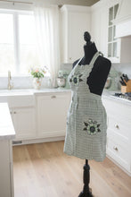 Load image into Gallery viewer, Beatiful Artisanal Apron with Delicate Embroidery (S/M) - Style 6