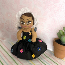 Load image into Gallery viewer, Beautiful Mexican Cartoneria Doll - Tehuana