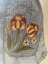 Load image into Gallery viewer, Beatiful Artisanal Apron with Delicate Embroidery (S/M) - Style 1A
