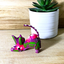 Load image into Gallery viewer, Authentic Mexican Cat Alebrije/Hand-Made