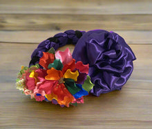 Load image into Gallery viewer, Set of Braided Headband/Floral Attachment - Multi-Color Flowers / Trenza Istmeña Con Guia