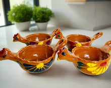 Load image into Gallery viewer, Adorable Gallinita / Chicken Salsa Terracota Bowl