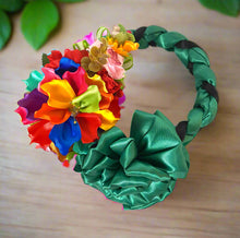 Load image into Gallery viewer, Set of Braided Headband/Floral Attachment - Multi-Color Flowers / Trenza Istmeña Con Guia