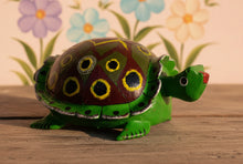 Load image into Gallery viewer, Mexican Hand-Made Turtle from Oaxaca With Bobble Head - Green 2