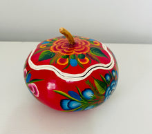 Load image into Gallery viewer, Beautiful Painted Gourd /Jewelry Box from Olinalá - Red