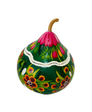Load image into Gallery viewer, Beautiful Painted Gourd /Jewelry Box from Olinalá - Green