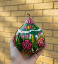 Load image into Gallery viewer, Beautiful Painted Gourd /Jewelry Box from Olinalá - Green