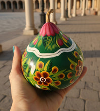 Load image into Gallery viewer, Beautiful Painted Gourd /Jewelry Box from Olinalá - Green