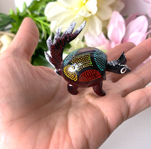 Load image into Gallery viewer, Cute Skunk Mini Alebrije With Bobble Head
