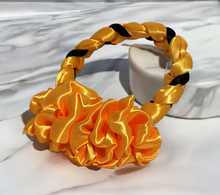Load image into Gallery viewer, Braided Headband With Ruffles/Trenza Istmeña (Frida Style)
