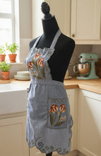 Load image into Gallery viewer, Beatiful Artisanal Apron with Delicate Embroidery (S/M) - Style 1A
