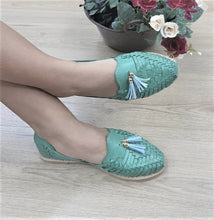 Load image into Gallery viewer, Artisan Mexican Leather Huaraches (Green/Mint Color)