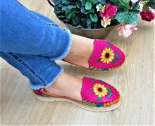 Load image into Gallery viewer, Colorful Huarache Sandals with Sunflower Design