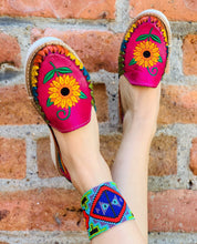 Load image into Gallery viewer, Colorful Huarache Sandals with Sunflower Design