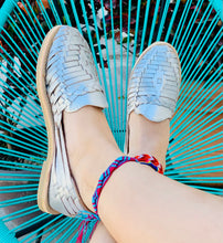 Load image into Gallery viewer, Artisan Mexican Leather Huaraches (Silver)