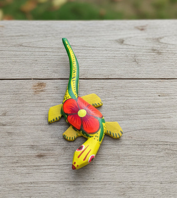 Hand-Made Beautiful Lizard  Mini Alebrije Figurine