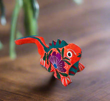 Load image into Gallery viewer, Hand-Made Beautiful Iguana Mini Alebrije Figurine in Bright Colors
