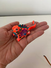 Load image into Gallery viewer, Hand-Made Beautiful Iguana Mini Alebrije Figurine in Bright Colors
