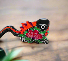 Load image into Gallery viewer, Hand-Made Beautiful Iguana Mini Alebrije Figurine in Bright Colors
