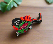Load image into Gallery viewer, Hand-Made Beautiful Iguana Mini Alebrije Figurine in Bright Colors
