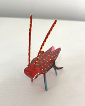 Load image into Gallery viewer, Authentic Mexican Mini Alebrije &quot;Grasshopper&quot; figurine / Hand-Made
