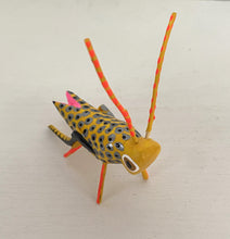 Load image into Gallery viewer, Authentic Mexican Mini Alebrije &quot;Grasshopper&quot; figurine / Hand-Made
