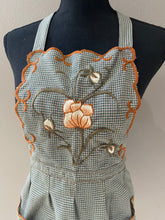 Load image into Gallery viewer, Beatiful Artisanal Apron with Delicate Embroidery (S/M) - Green/Shedron

