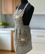 Load image into Gallery viewer, Beatiful Artisanal Apron with Delicate Embroidery (S/M) - Green/Shedron

