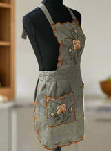 Load image into Gallery viewer, Beatiful Artisanal Apron with Delicate Embroidery (S/M) - Green/Shedron
