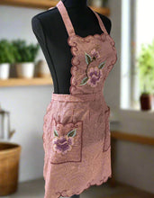Load image into Gallery viewer, Beatiful Artisanal Apron with Delicate Embroidery (S/M) - Mauve
