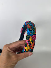 Load image into Gallery viewer, Hand-Made / Mexican Tehuana Fabric Braided Headband
