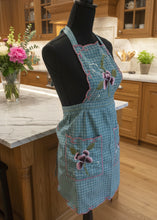Load image into Gallery viewer, Beatiful Artisanal Apron with Delicate Embroidery (S/M) - Style 1
