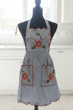 Load image into Gallery viewer, Beatiful Artisanal Apron with Delicate Embroidery (S/M) - Style 2
