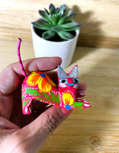 Load image into Gallery viewer, Authentic Mexican Cat Alebrije/Hand-Made
