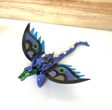 Load image into Gallery viewer, Beautiful Dragon Alebrije with Bobble Head
