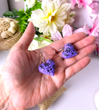 Load image into Gallery viewer, Beautiful Heart-Shaped Alebrije Earrings/Purple/Otomi Design
