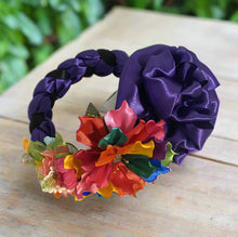 Load image into Gallery viewer, Set of Braided Headband/Floral Attachment - Multi-Color Flowers / Trenza Istmeña Con Guia
