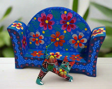 Load image into Gallery viewer, Authentic Mexican Alebrije - Cat on Sofa (Gato Sobre sillon) - Royal Blue
