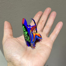 Load image into Gallery viewer, Beautiful Hand-Made Wolf Mini Alebrije Figurine
