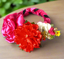 Load image into Gallery viewer, Set of Braided Headband/Floral Attachment / Trenza Istmeña Con Guia

