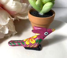 Load image into Gallery viewer, Hand-Made Mexican &quot;Bird&quot; Mini Alebrije - Pink
