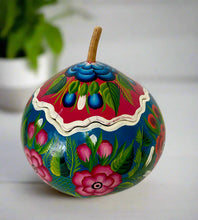 Load image into Gallery viewer, Beatiful Decorated Gourd from Olinalá - Pink/Blue

