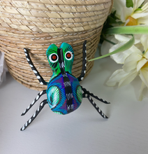 Load image into Gallery viewer, Beautiful Spider Alebrije
