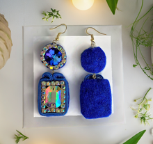 Load image into Gallery viewer, Beautiful Blue Earrings
