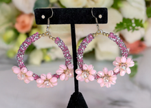 Load image into Gallery viewer, Beautiful Sparkling Earrings with Crystals
