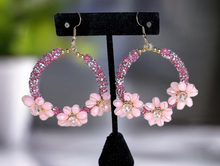 Load image into Gallery viewer, Beautiful Sparkling Earrings with Crystals
