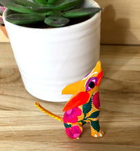 Load image into Gallery viewer, Hand-Made Mexican Alebrije  &quot;Wolf&quot; Figurine
