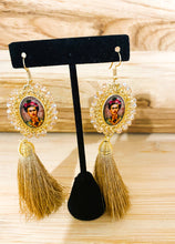 Load image into Gallery viewer, Artisanal Frida Kahlo Earrings With Tassel
